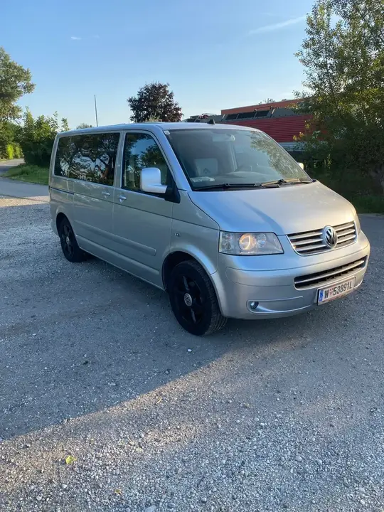 Volkswagen Multivan 2007 photo 2