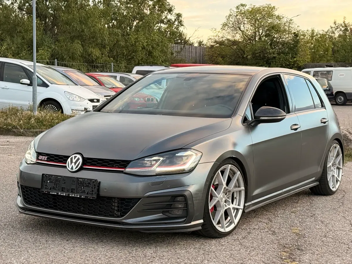 Volkswagen Golf 2017 photo 2