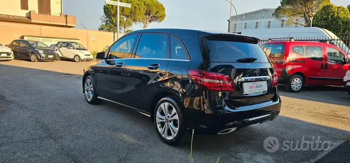 Mercedes-Benz B 180D 2018 photo 4
