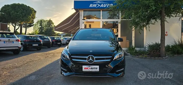 Mercedes-Benz B 180D 2018 photo 2