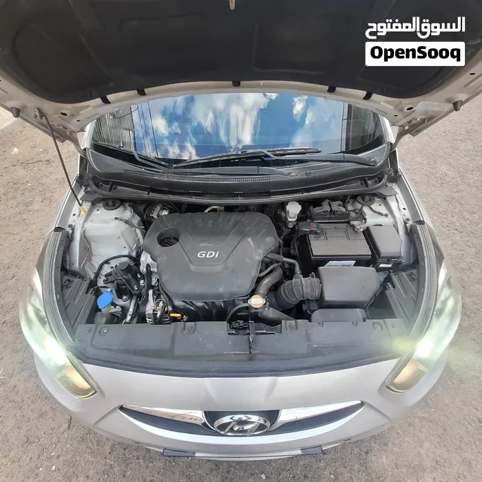 Hyundai Accent 2012 photo 4