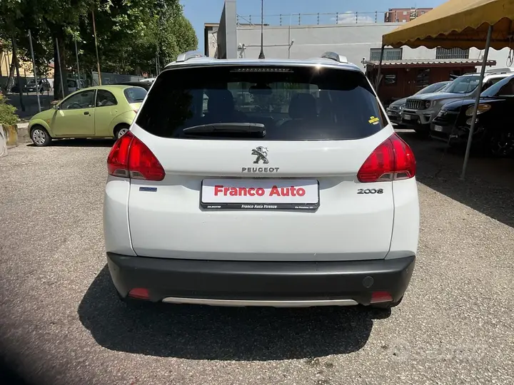 Peugeot 2008 2016 photo 5