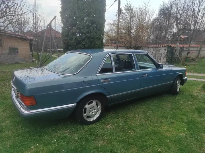 Mercedes-Benz W126 1986 photo 2