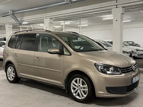 Volkswagen Touran 2013 photo 2