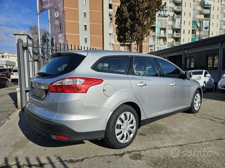Ford Focus 2012 photo 3