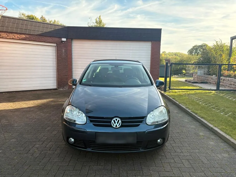 Volkswagen Golf V