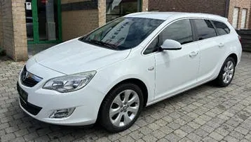 Opel Astra 2018 photo 2