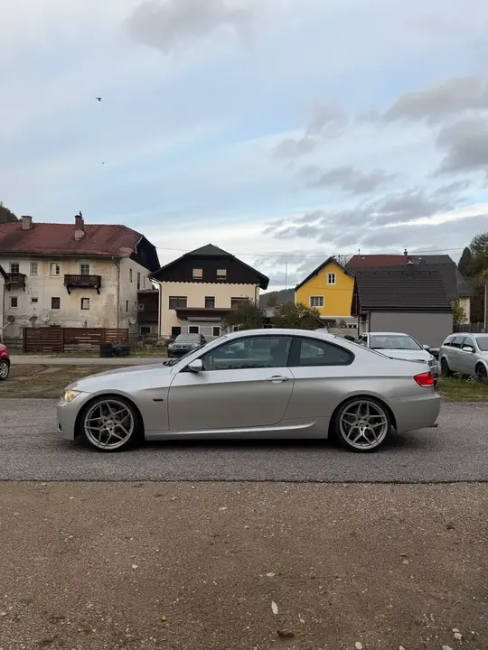 BMW 3 Series 2008 photo 3