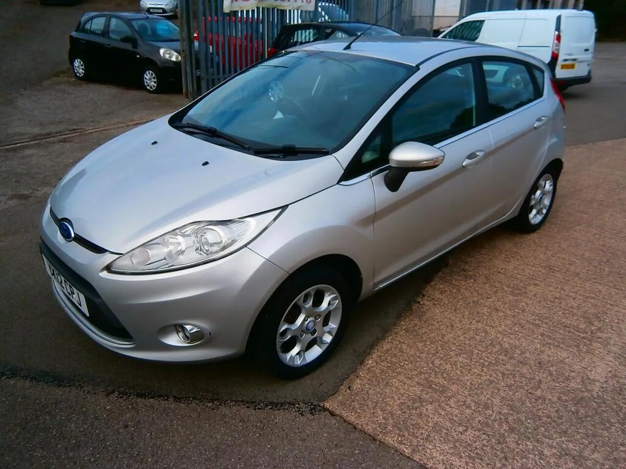 Ford Fiesta 2013 photo 2