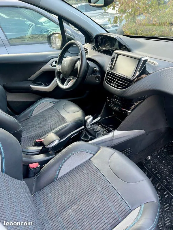 Peugeot 2008 2015 photo 3