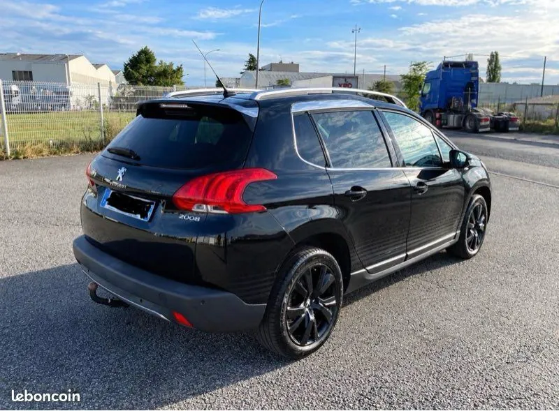 Peugeot 2008 2015 photo 2