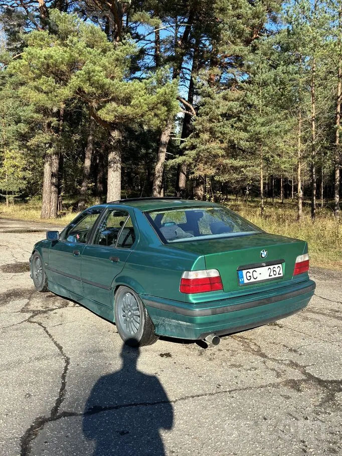 BMW 318I 1995 photo 4