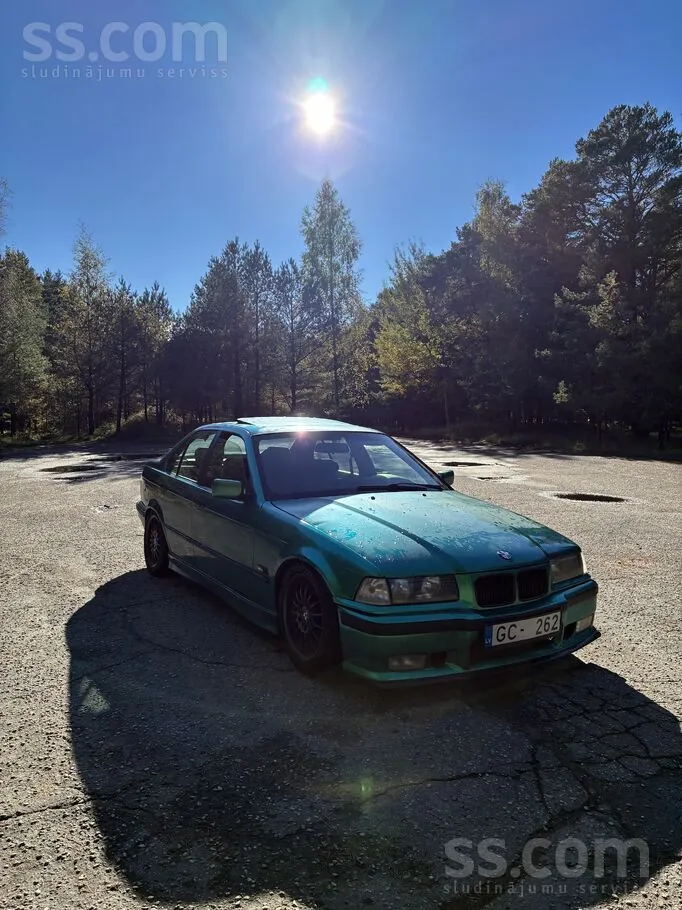 BMW 318I 1995 photo 2