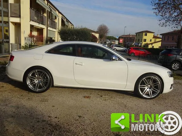 Audi A5 2010 photo 3
