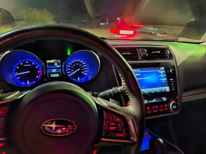 Subaru Outback 2018 photo 2