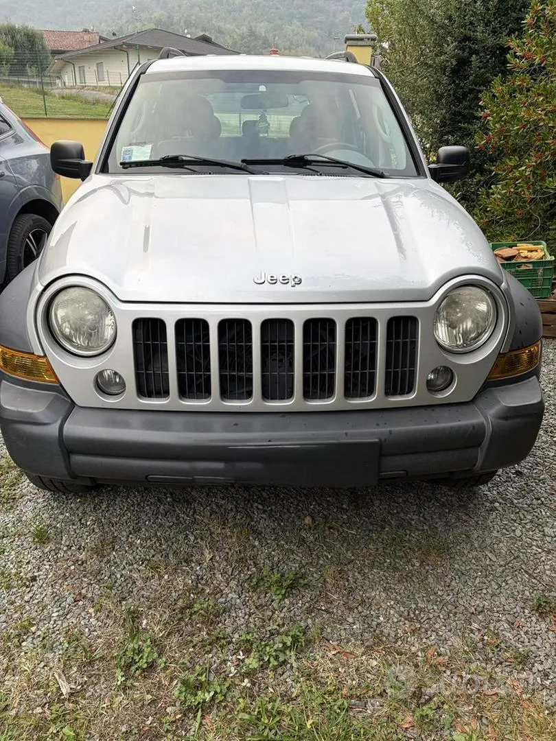 Jeep Cherokee 2007 photo 3