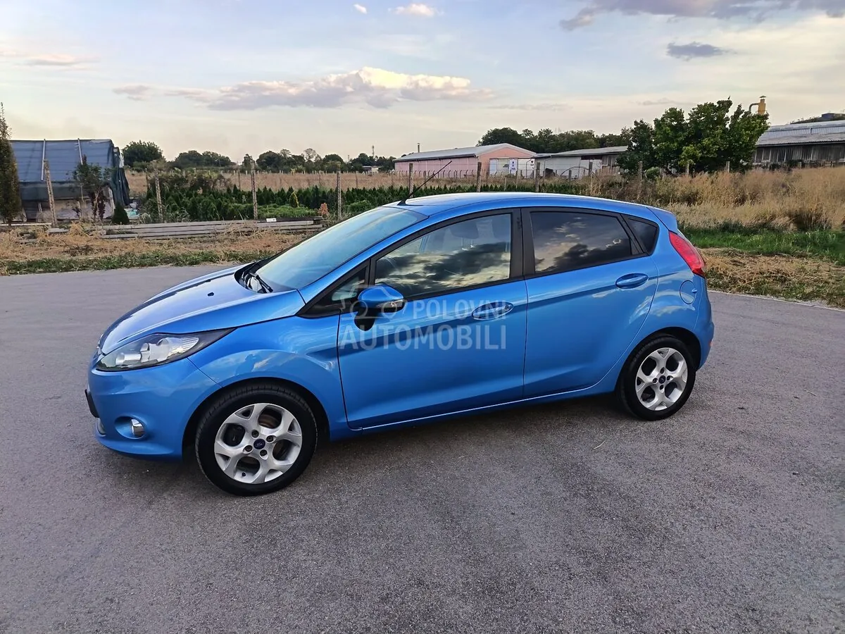 Ford Fiesta 2011 photo 5