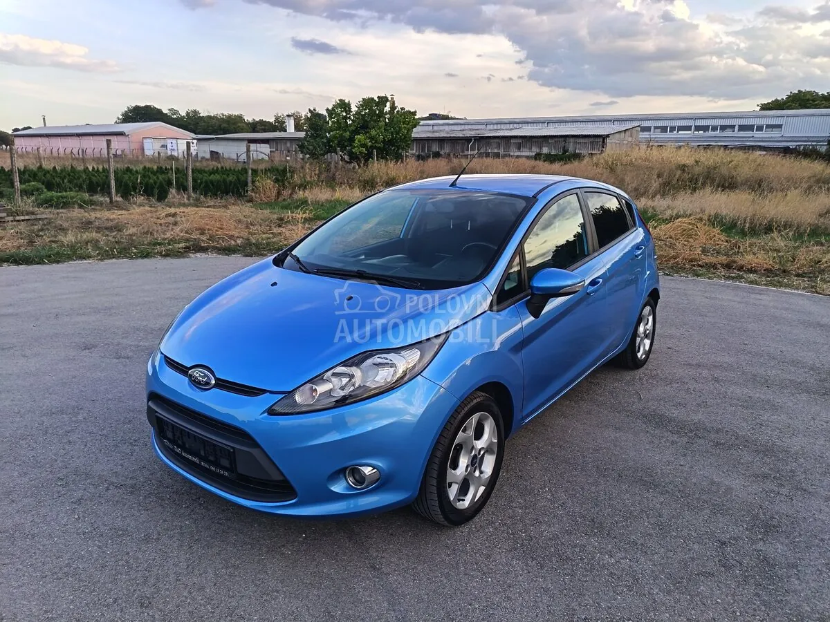 Ford Fiesta 2011 photo 3