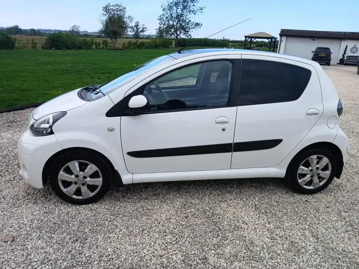 Toyota Aygo 2014 photo 5