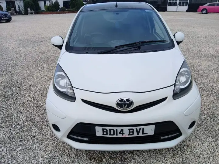 Toyota Aygo 2014 photo 2