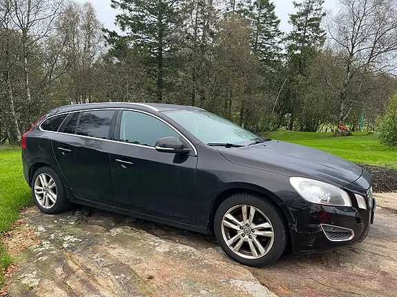 Volvo V60 2011 photo 2
