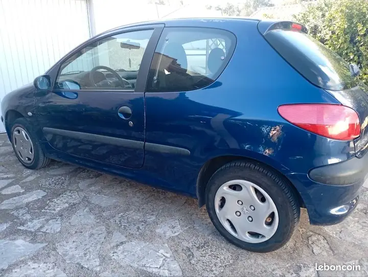 Peugeot 206 2000 photo 2