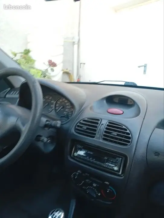 Peugeot 206 2000 photo 3