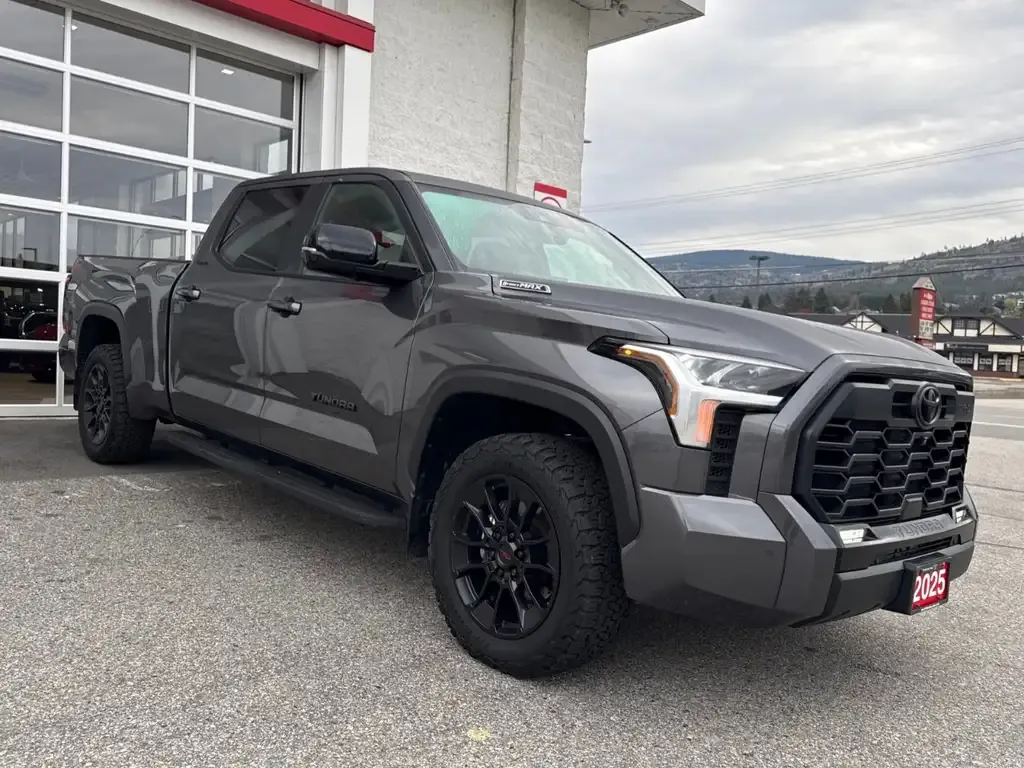 Toyota Tundra 2025 photo 3