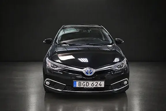Toyota Auris 2016 photo 2