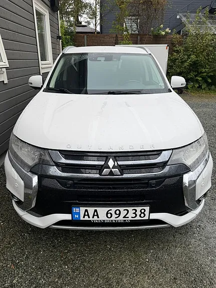 Mitsubishi Outlander 2017 photo 2
