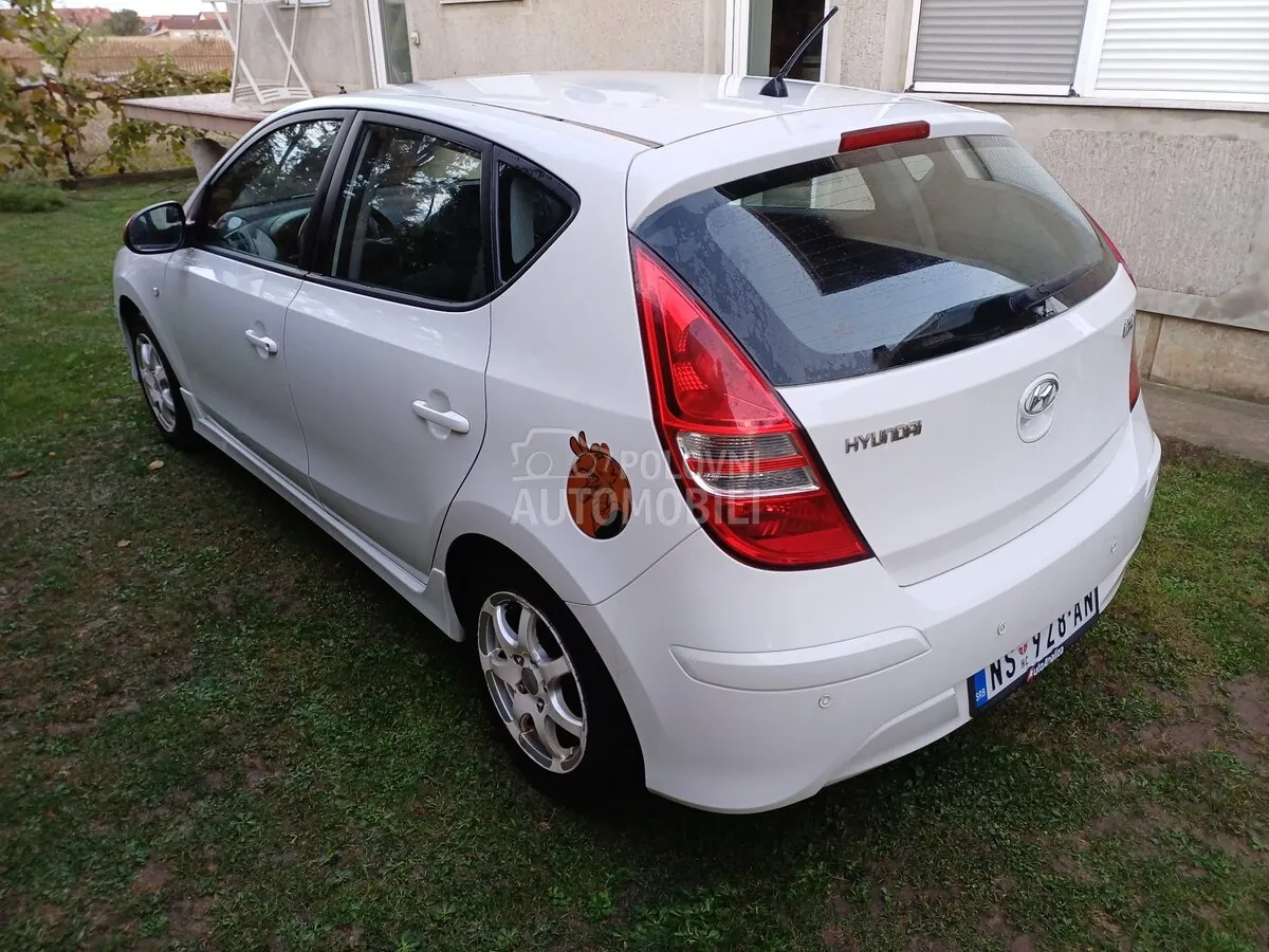 Hyundai I30 2011 photo 3