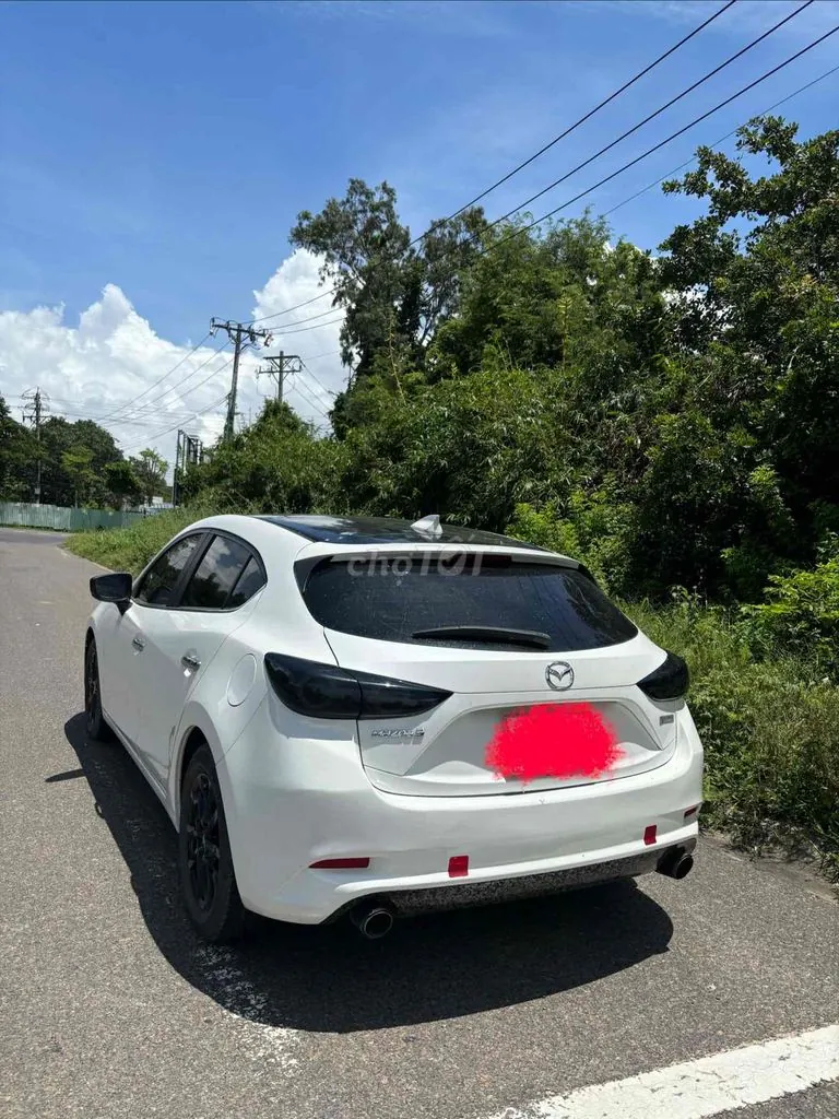 Mazda 3 2018 photo 3
