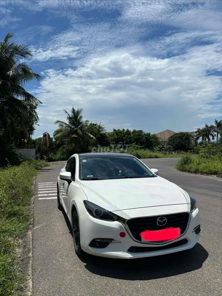Mazda 3 2018 photo 2