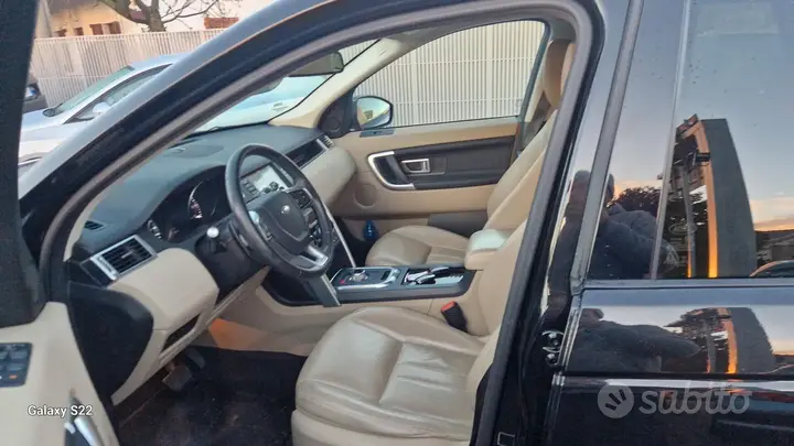Land Rover Discovery Sport 2016 photo 4