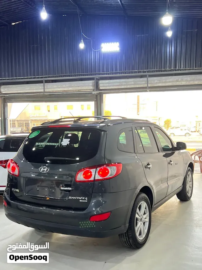 Hyundai Santa Fe 2012 photo 4
