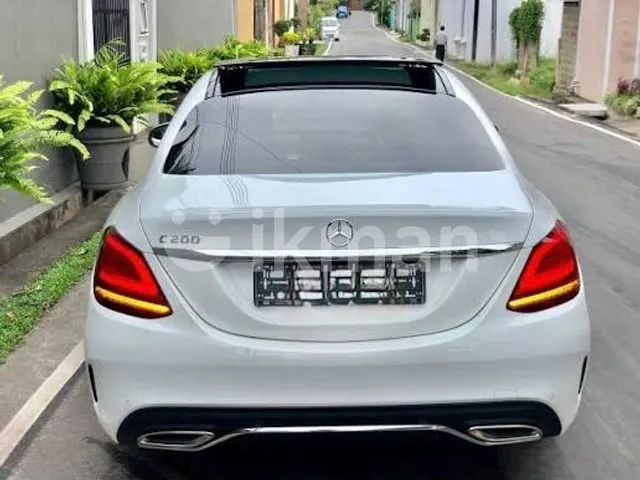 Mercedes-Benz C200 2018 photo 2