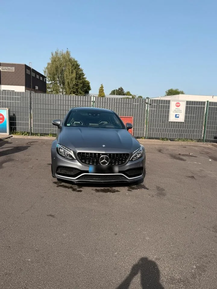 Mercedes-Benz C63S Amg