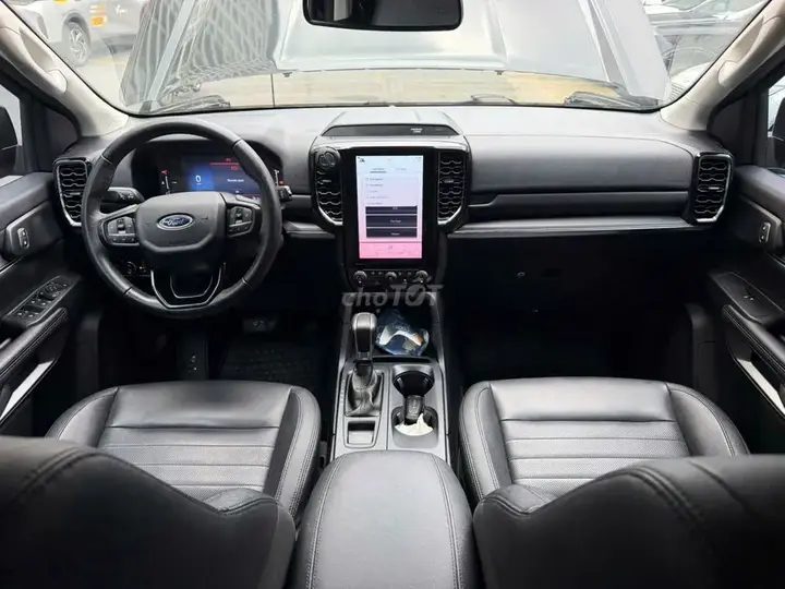 Ford Everest 2023 photo 4