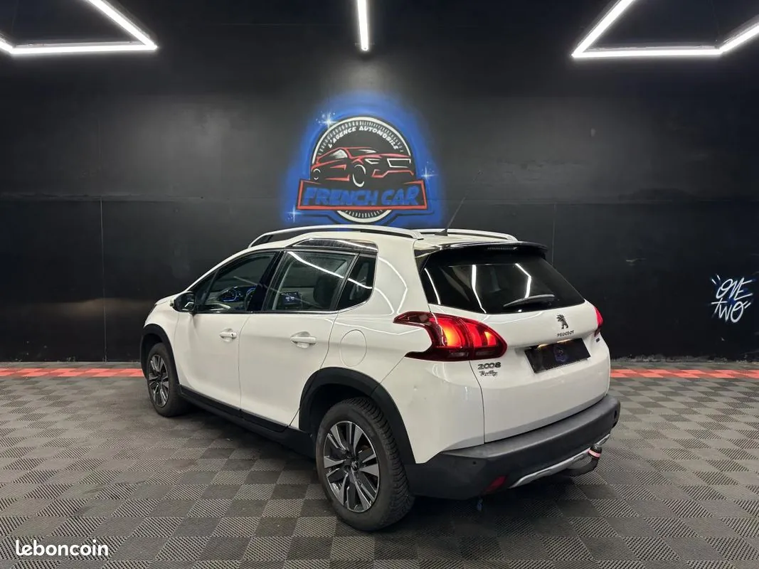 Peugeot 2008 2017 photo 5