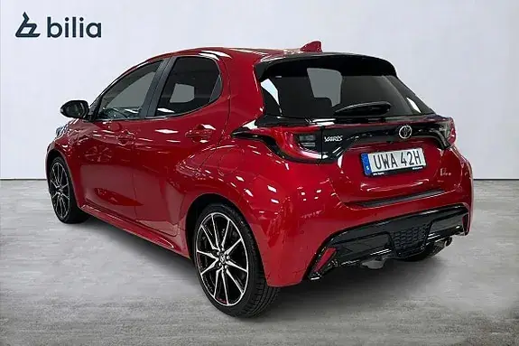 Toyota Yaris 2023 photo 2