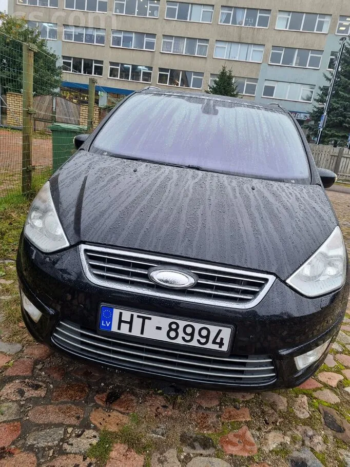 Ford Galaxy 2011 photo 2