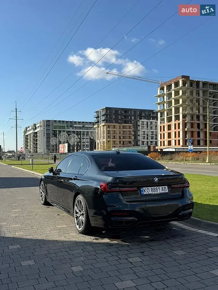 BMW 7 Series 2018 photo 3