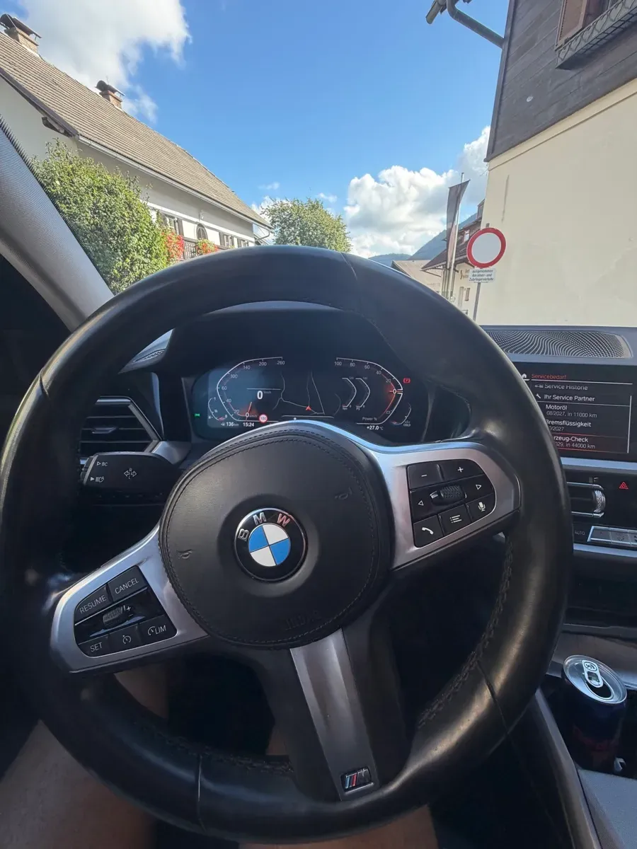BMW 3 Series 2020 photo 3