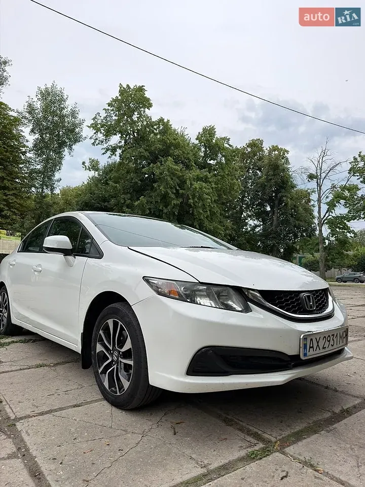 Honda Civic 2013 photo 2