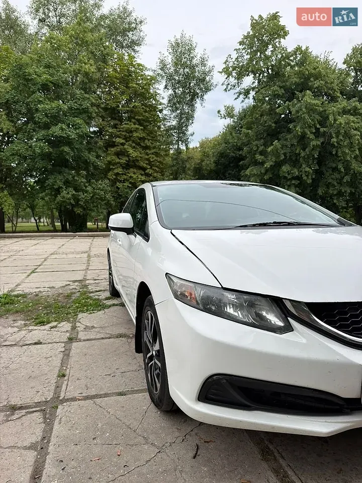 Honda Civic 2013 photo 3
