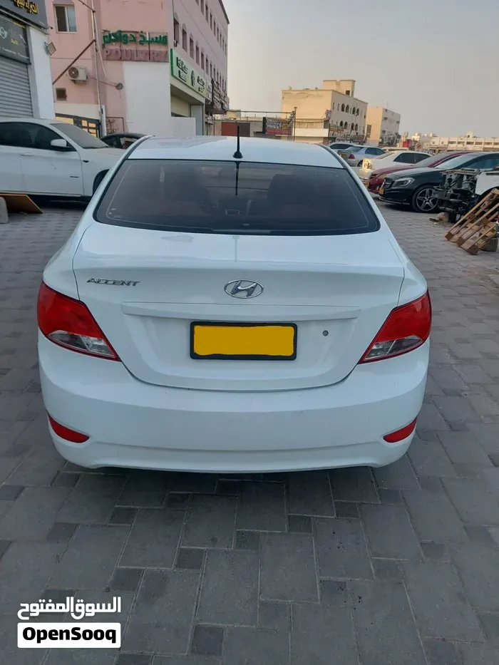 Hyundai Accent 2015 photo 3