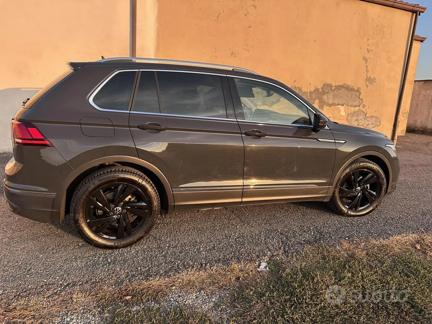 Volkswagen Tiguan 2022 photo 2