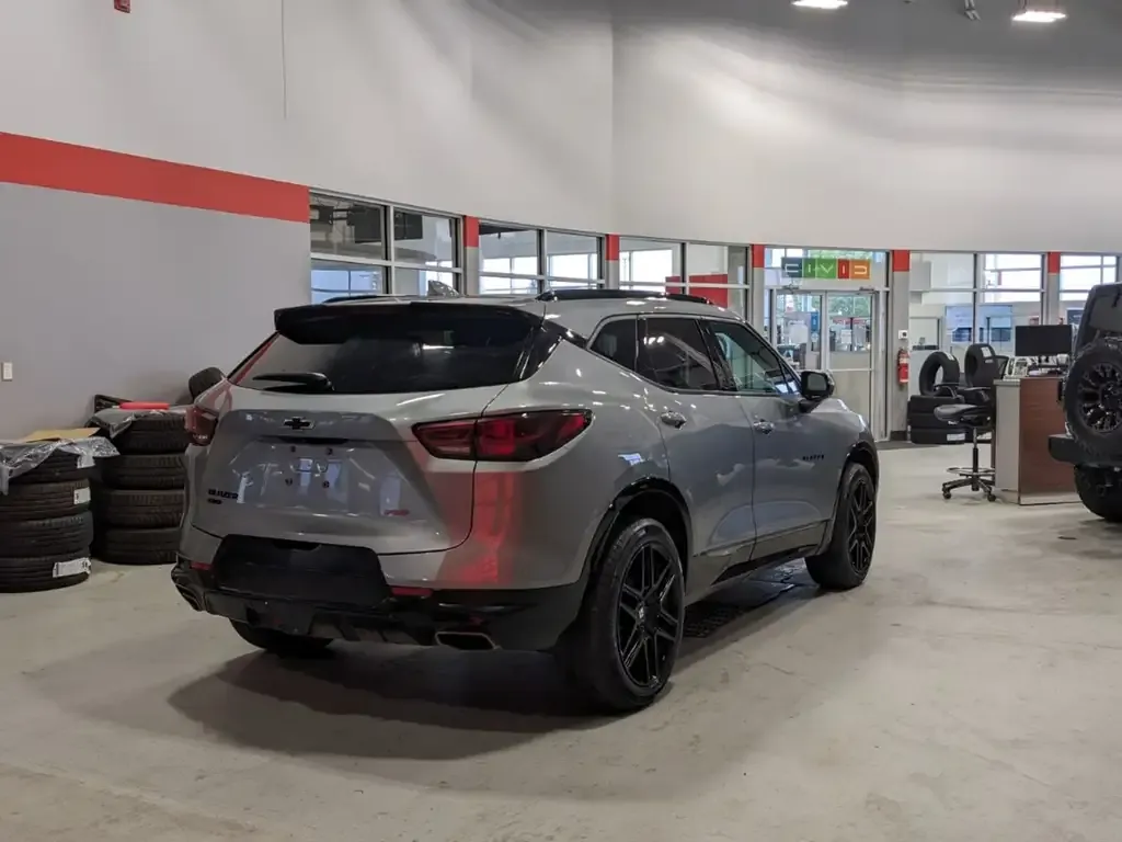 Chevrolet Blazer 2023 photo 4