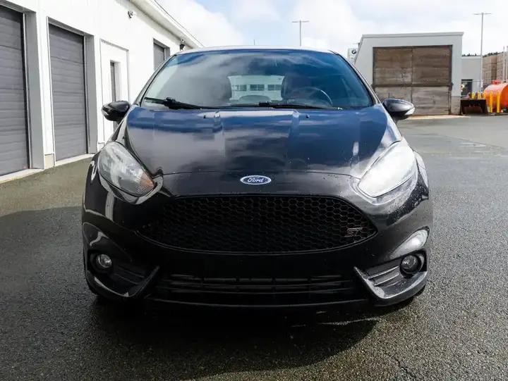 Ford Fiesta 2018 photo 2