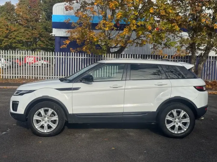 Land Rover Range Rover Evoque 2019 photo 4